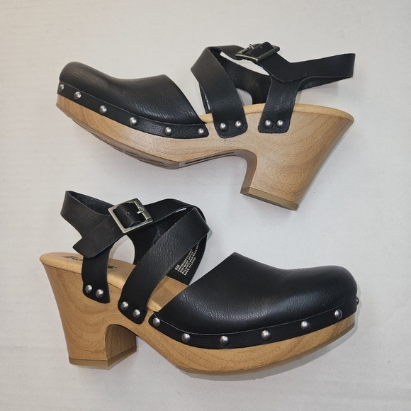 🌸 NEW Kork-Ease | Black Leather‎ Clogs - Picture 2 of 9